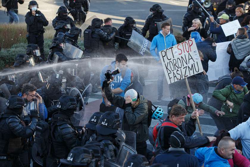 Sredini protesti: 13. 10. 2021