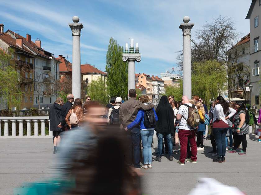 S kolesi po Plečnikovi Ljubljani