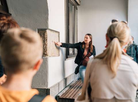 dkrivamo emonske napise, raziskujemo življenje v Emoni